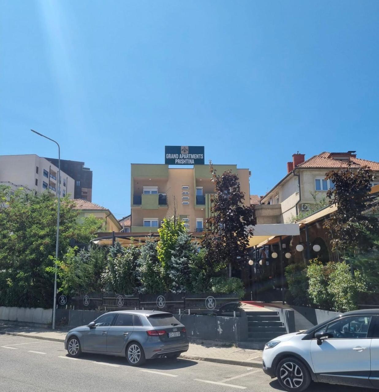 Grand Apartments Prishtina Приштина Екстер'єр фото