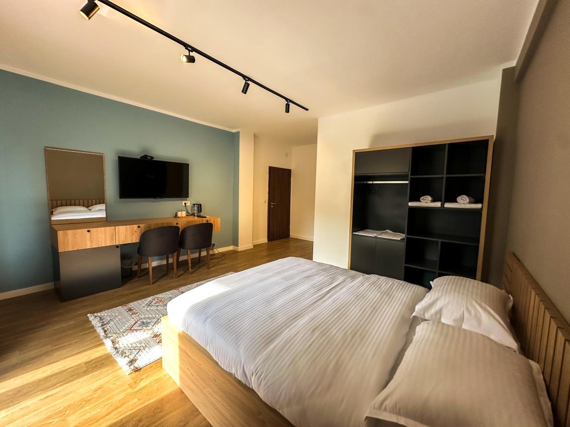 Grand Apartments Prishtina Приштина Екстер'єр фото