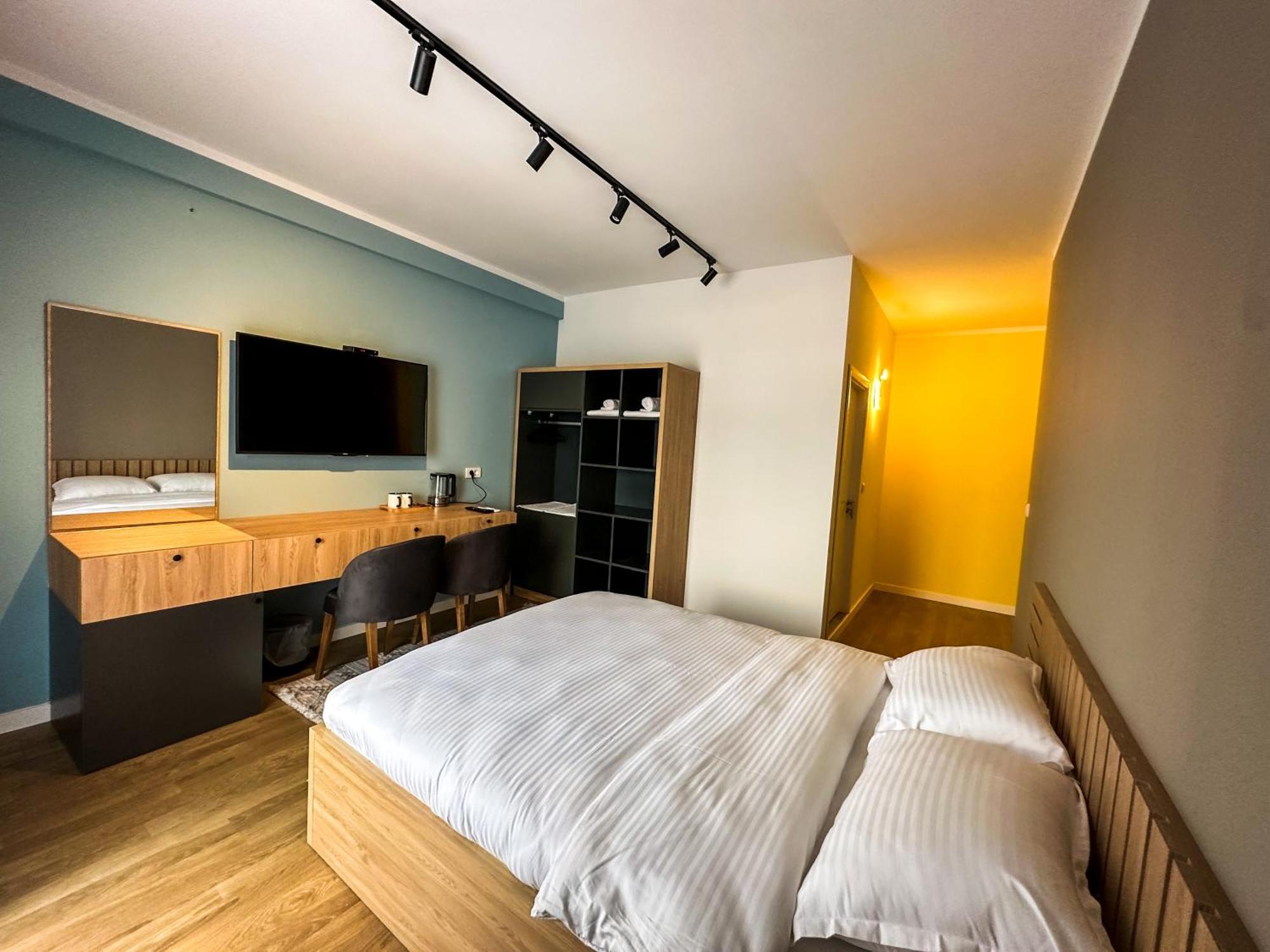 Grand Apartments Prishtina Приштина Екстер'єр фото